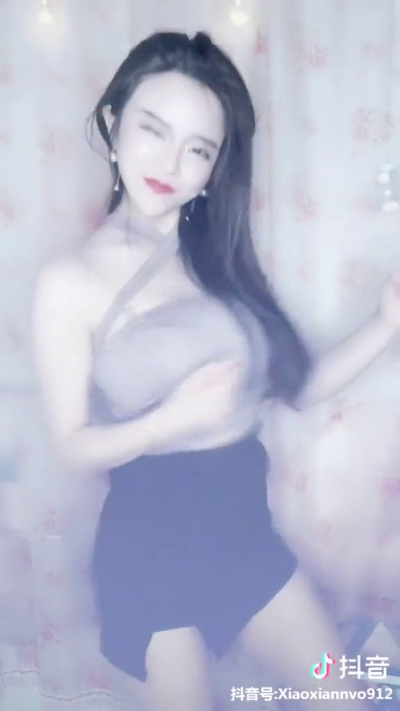 美女超短裙性感热舞诱惑视频41