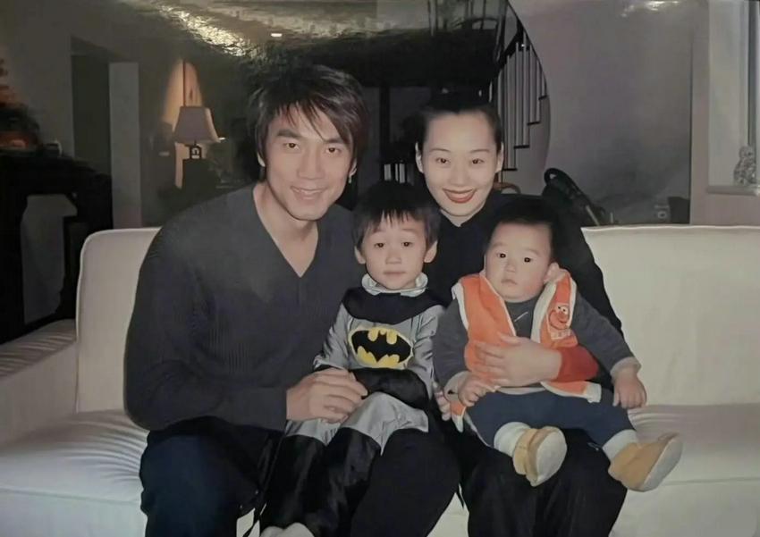 林依轮结婚30年纪念日演唱《想把我唱给你听》记录生活点滴