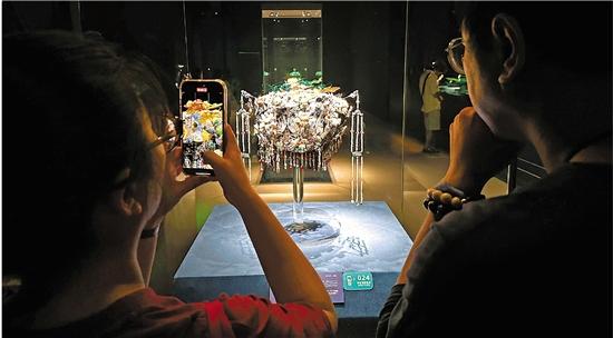 16至20世纪典藏珍宝艺术展在浙博开幕 中外珍宝绽放之江