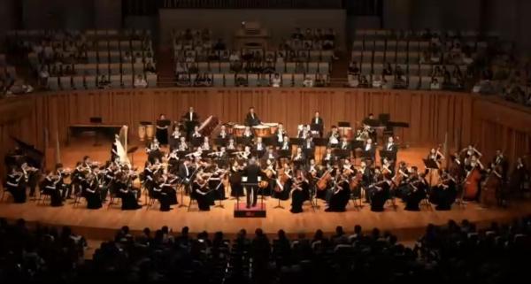 长影乐团“光辉照我心”交响音乐会在国家大剧院奏响