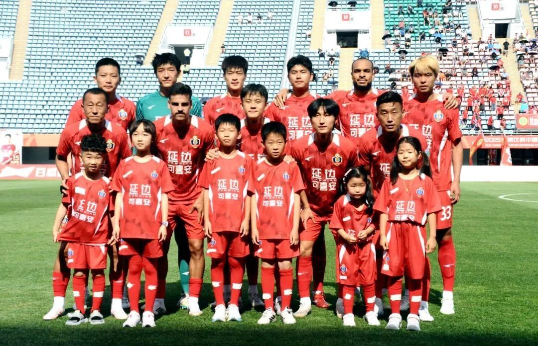 延边龙鼎足球俱乐部可喜安队足球赛场再扬威