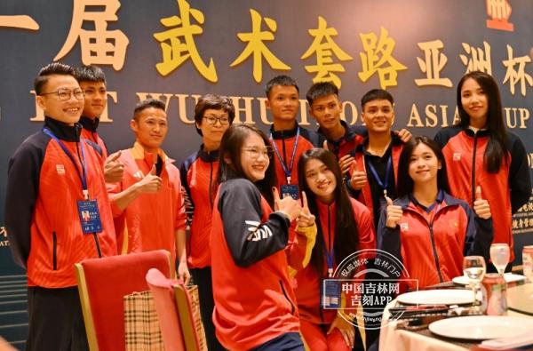 第一届武术套路亚洲杯、第二届武术散打亚洲杯在松原市开幕