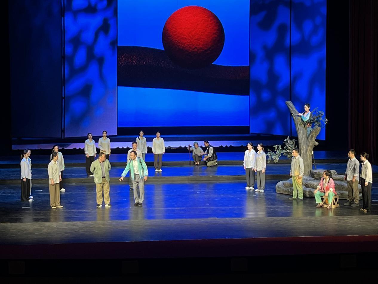 吕剧《花样的日子》巡演受热捧：乡土艺术唱响振兴新声