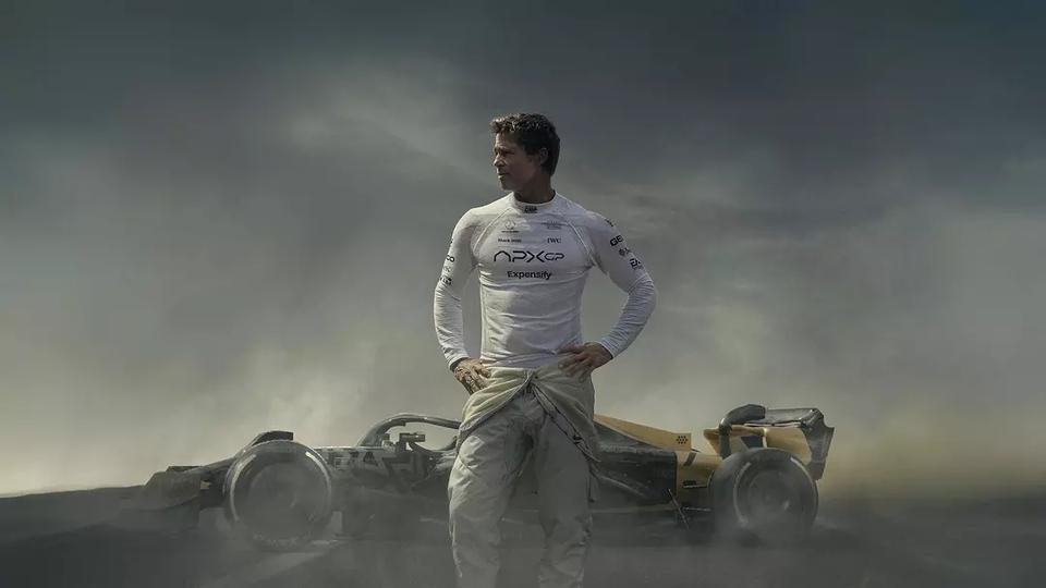 《F1：狂飙飞车》引爆暑期档，赛车题材电影是观影“刚需”