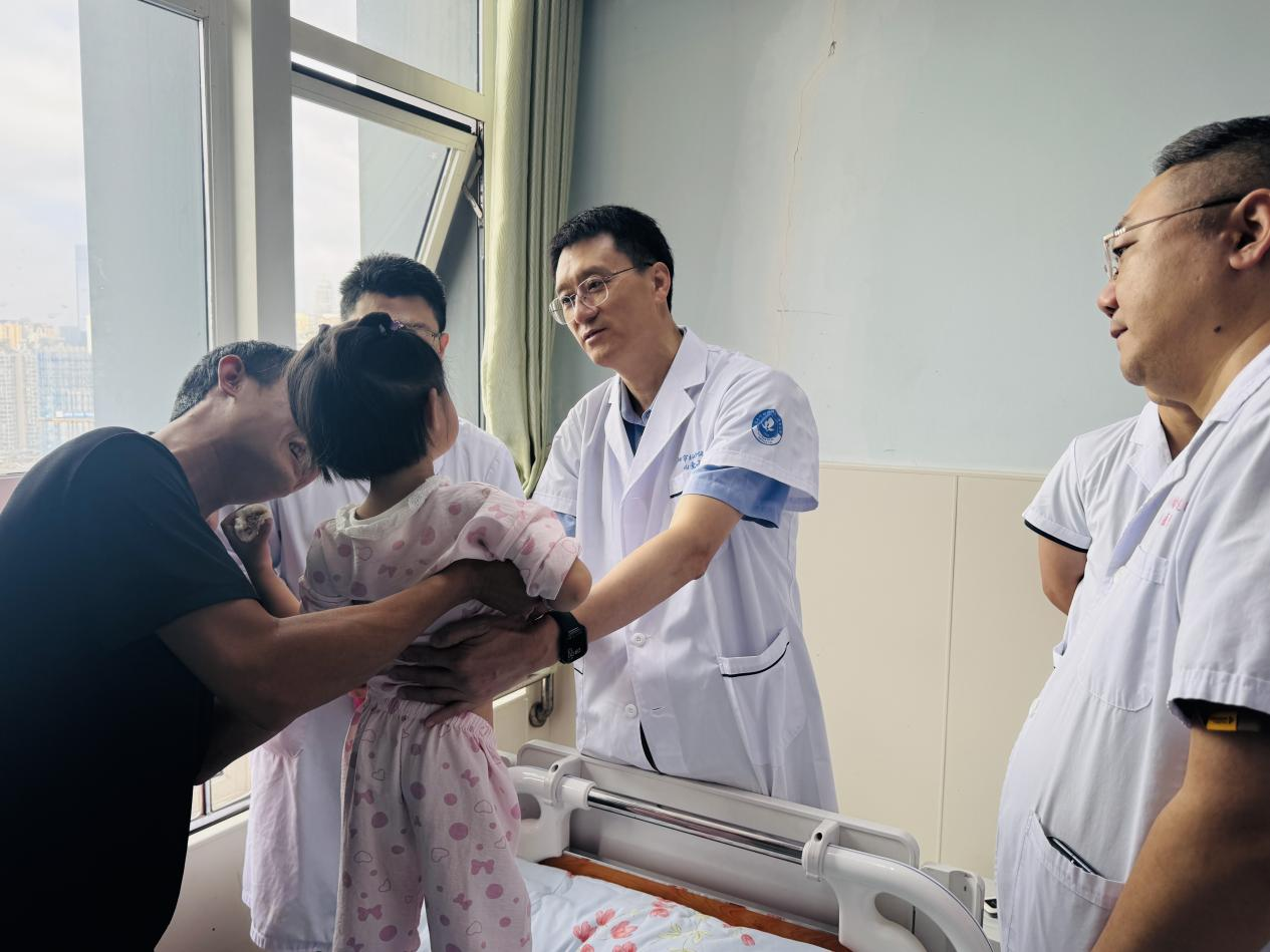 援黔专家温哲教授至贵阳市妇幼保健院儿童普外科进行技术指导