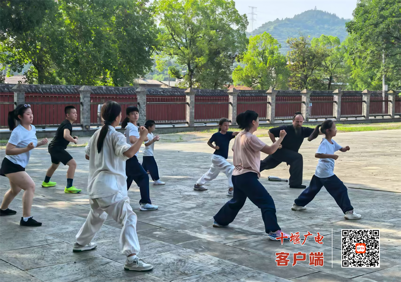 “洋教头”杰克的武当情缘：以武为桥，让世界爱上武当