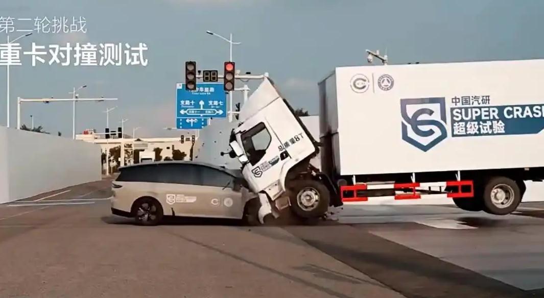 理想“碰瓷”乘龙重卡：赢了测试，输了什么？