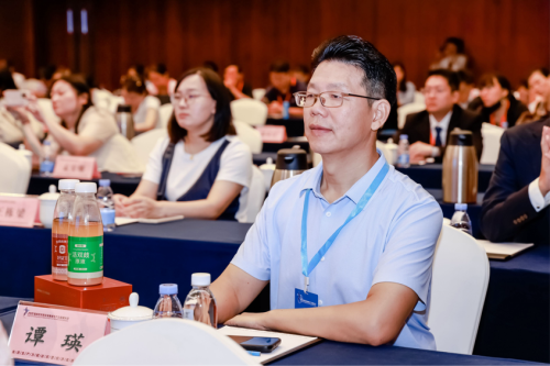 倡导者生物谭瑛受邀参加2025新时代民营企业新质生产力发展大会