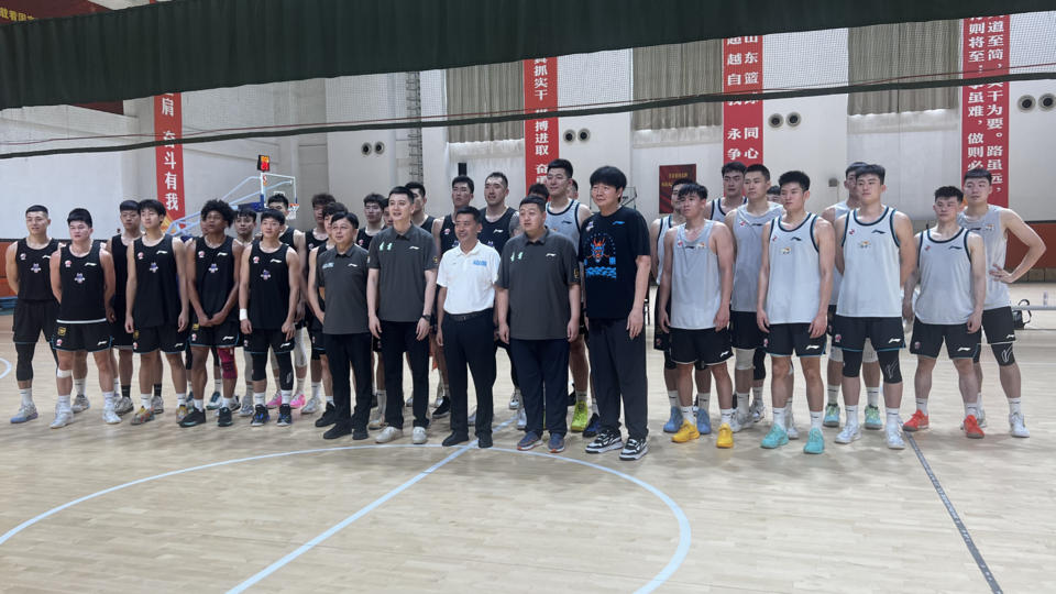 热身赛丨王证7记三分球难救主，山东高速78：81辽宁
