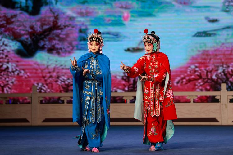 永清县京评梆杨家将名剧会演燃动秋夜