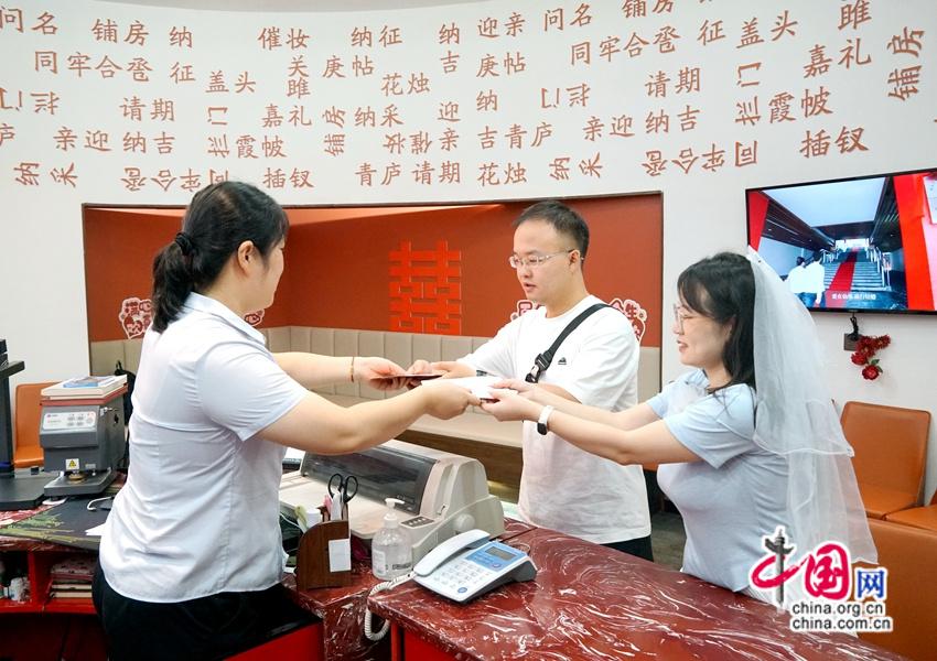 张家界武陵源：当七夕遇上音乐节 甜蜜加倍