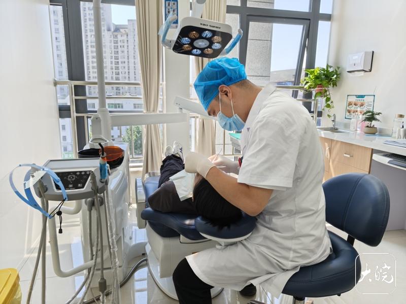 脱牙年轻化趋势加重 口腔医生建议减少奶茶、碳酸饮料等摄入