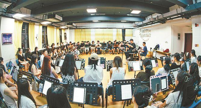 厦门爱歌室内合唱团：草根唱将“组局”十年 全国出圈