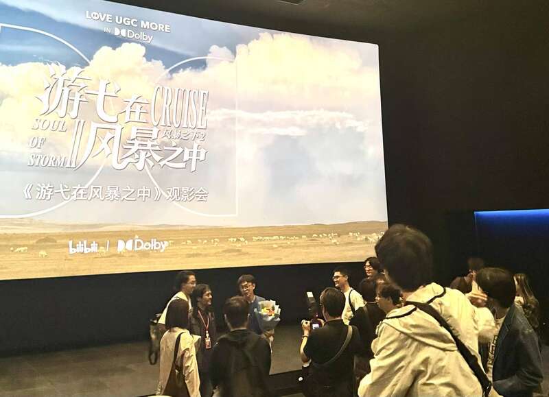 青年导演“追风”6年，《游弋在风暴之中》带观众“亲临”风暴中心