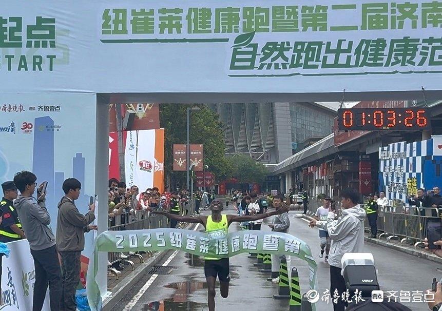 一次愉快的比赛，一颗热爱的心，国际友人亮相济南奥体欢乐跑