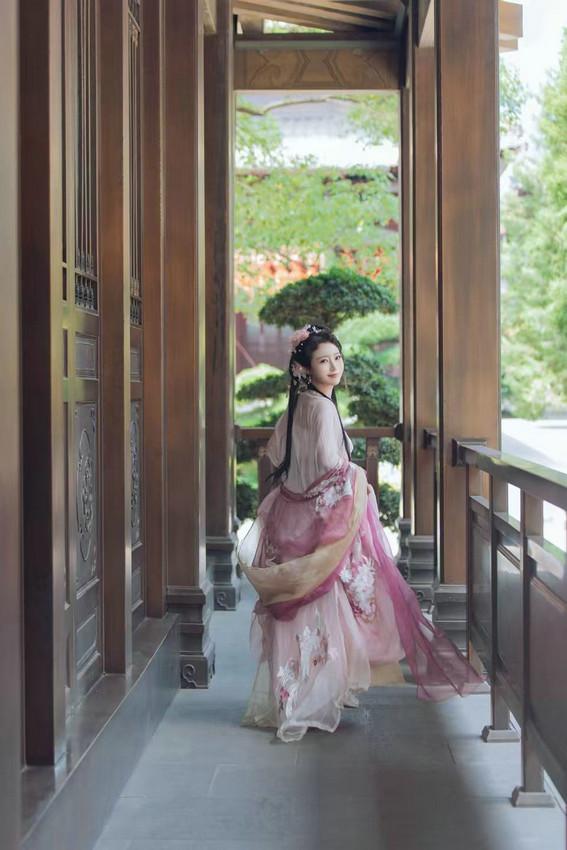 留学生当如是：徐倩倩，以汉服之美讲述中国故事