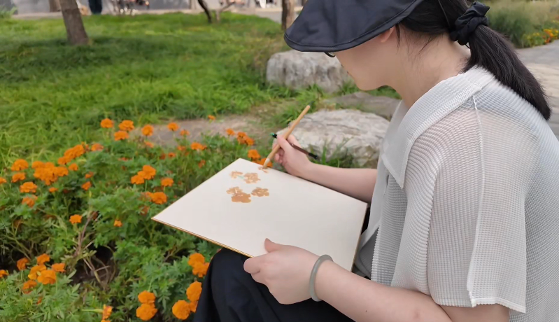 橘色点染——万娟北海中国画写生的构图与细节