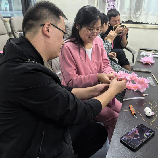 临沂市妇幼保健院举办“中秋暖意，指尖月光”孕妇沙龙活动