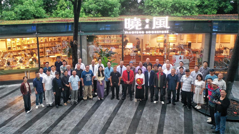 诗集《多面玫瑰》杭州分享 诗坛共探当代诗歌的“多面”魅力