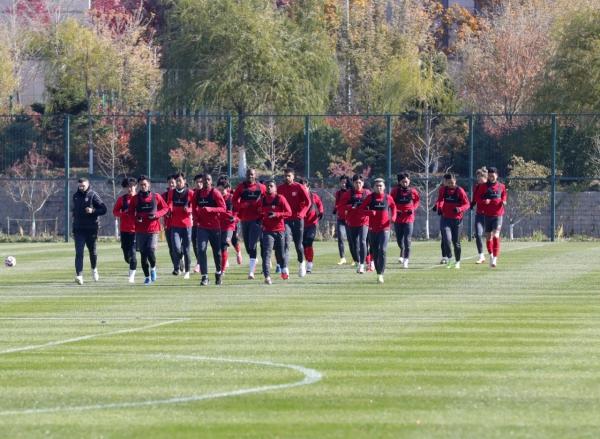 亚泰返回长春备战津门虎 队长谭龙：我们还有机会