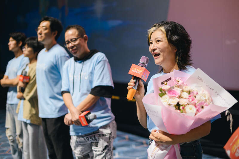 重拾父子间的信任与温情，《放下手机》亮相广东电影推介会