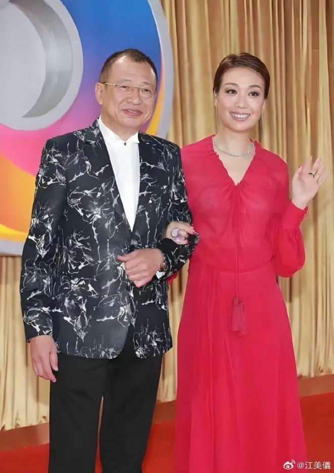 TVB演员江美仪悼念许绍雄：上次见他还是在他女儿的婚礼上，大家都替他高兴