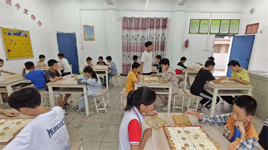 新余市渝水区南安中学举行象棋比赛活动