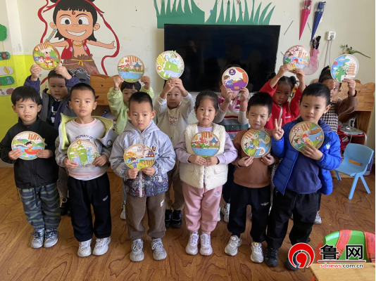 诗画交融，童心绘古韵——德州天衢新区抬头寺镇育英幼儿园开展“古诗贴贴乐 创意画出来”手工活动