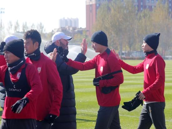 亚泰全力备战剩余联赛 “只要有一丝希望，就要全力以赴”