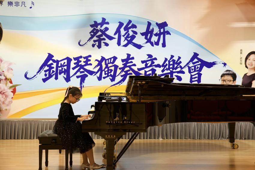 廖明飞五度助力8岁学生办专场，31载深耕音乐教育显初心