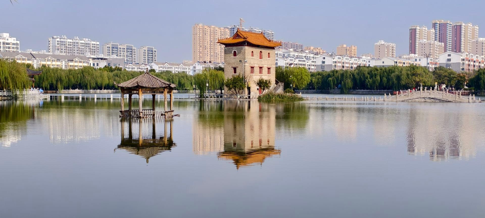 “跟着楹联游济宁 ”第十五站活动走进金乡奎星湖公园