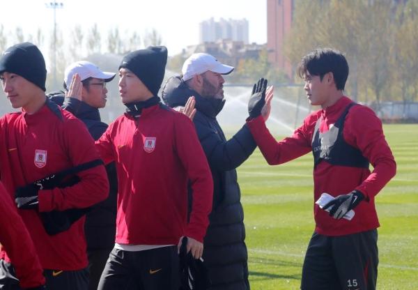 生死战前 亚泰全队“做好自己不问其他”