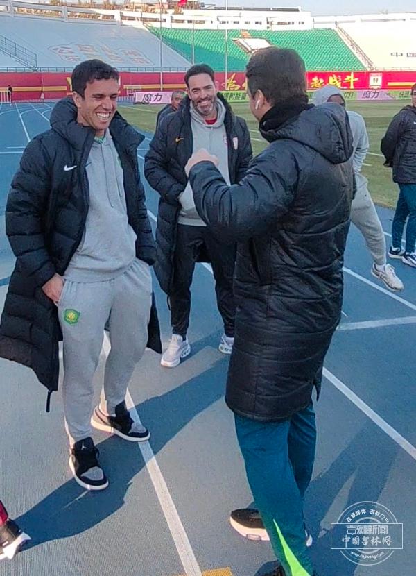 亚泰VS国安赛前笑语难掩“硝烟” 苏亚雷斯：必须取胜！