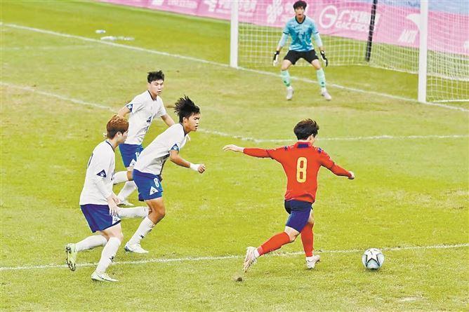 福建男足首次晋级全运会决赛圈 厦门小将送出制胜助攻