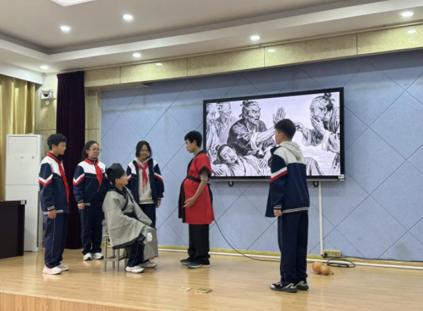 临沂第八中学七年级举办语文课本剧大赛