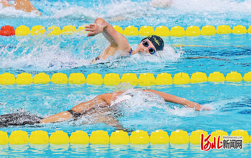 聚焦第十五届全国运动会｜手牵手，一起加油！决赛夜4名河北女孩为河北游泳队斩获1金1银