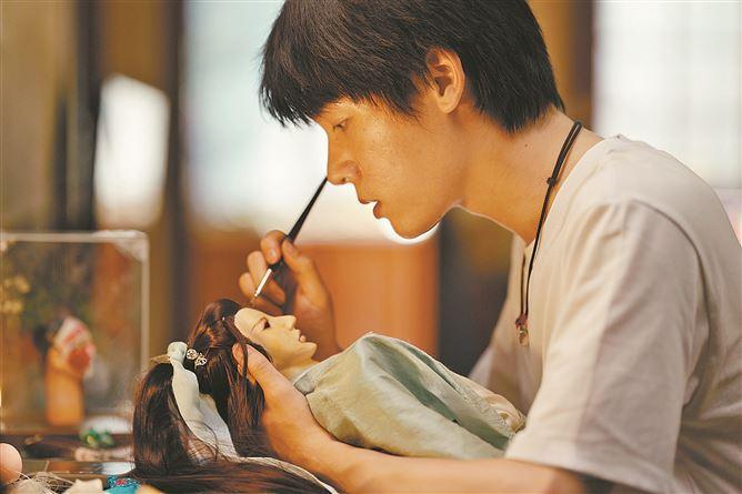 金鸡创投样片实验室首映仪式在厦门举行 闽南布袋戏题材电影《再搬一出戏》亮相