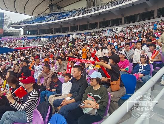 聚焦十五运｜十五运田径比赛开赛 赛场沸腾 名将云集