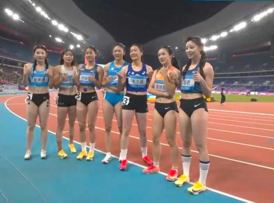 聚焦十五运｜16岁“小孩姐”夺冠，百米跑道上的泪水与传承