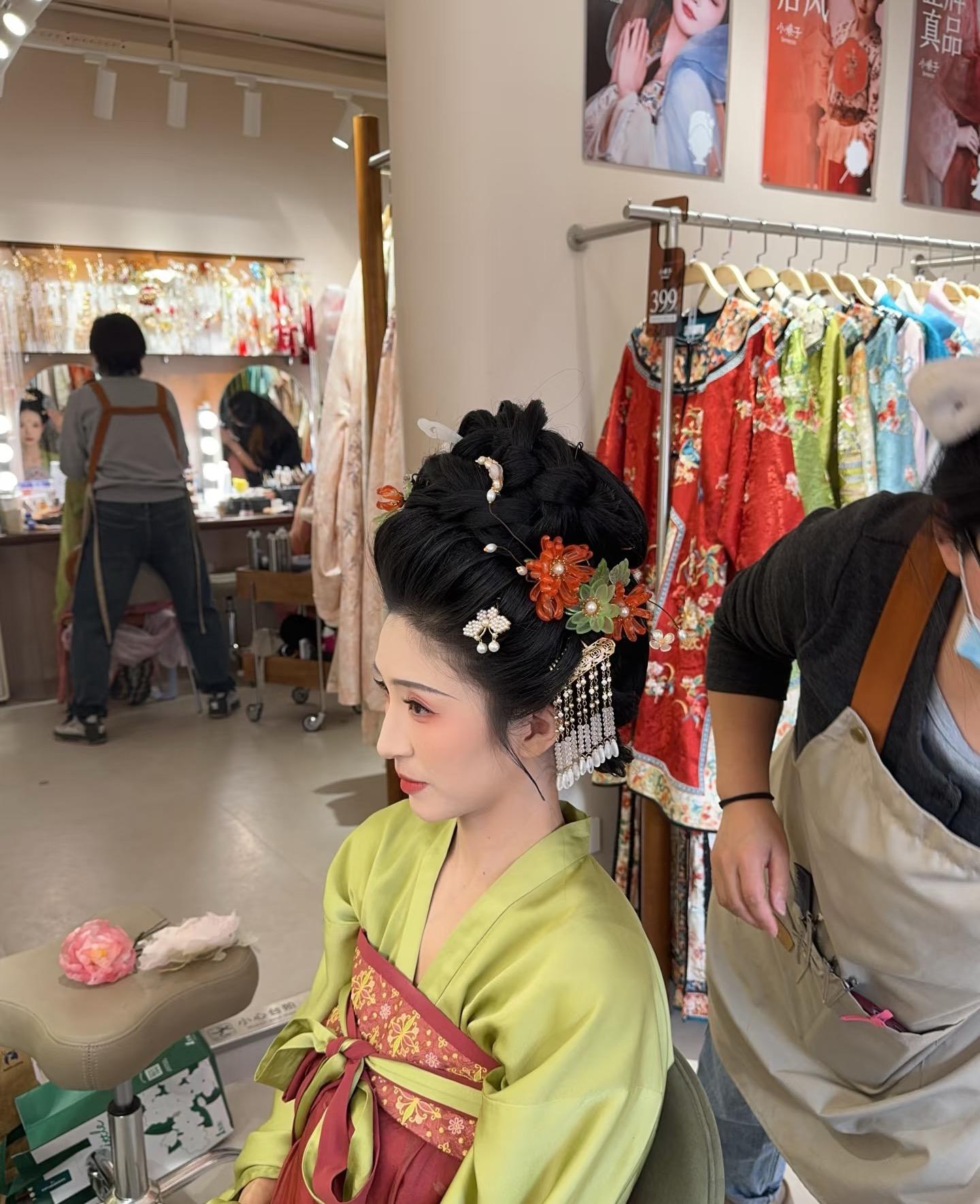 玩啥窝囊游？去洛阳整套汉服才是真·精致丨e路声花①