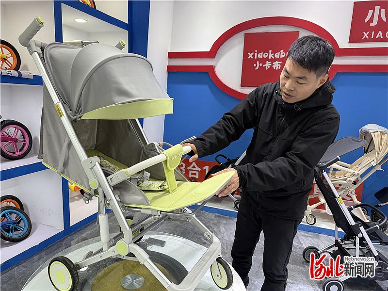 记者走基层｜平乡“口袋车” 圈粉欧洲客