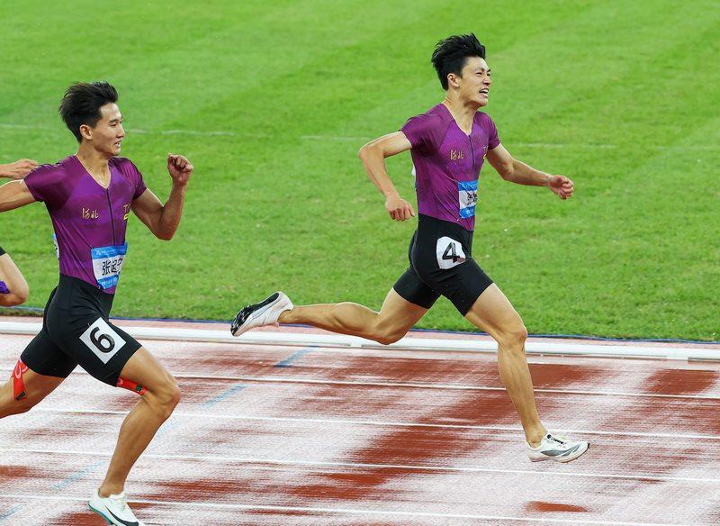 河北运动员获男子400米比赛银铜牌