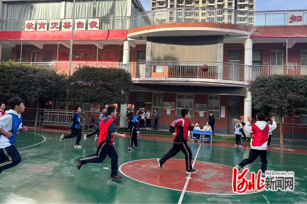 邢台市新华南路小学举行校园球类联赛