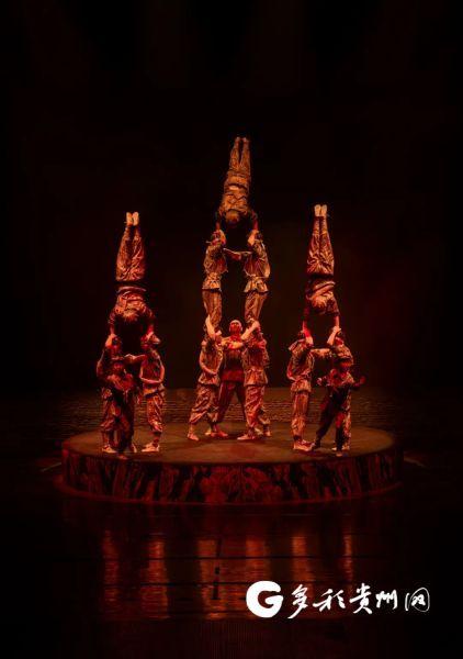 力拔头筹！大型民族杂技剧《追随》荣膺金奖