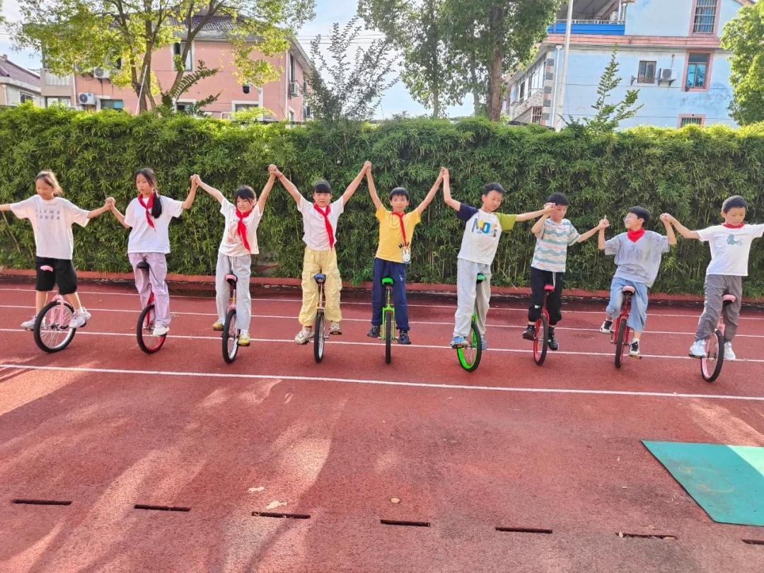 少年益气扬，赛场展锋芒——东吴实小独轮车队闪耀吴中区运会开幕式