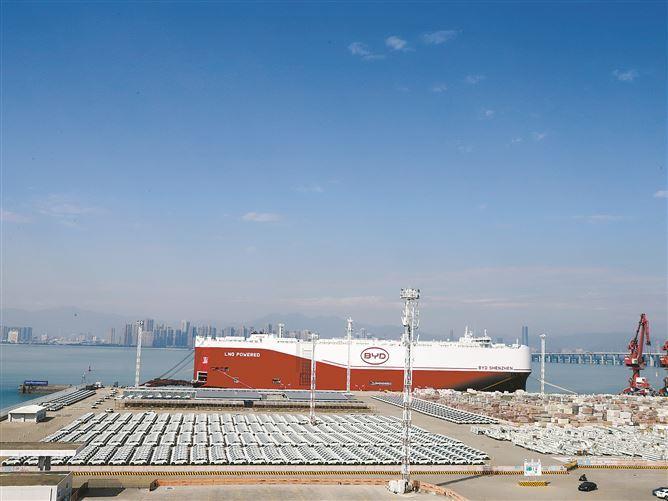 比亚迪最大自营船首航厦门港 1768辆新能源车前往墨西哥