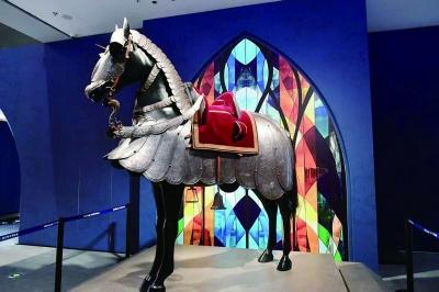 江苏南京：“钢铁与荣耀：欧洲骑士盔甲与文化展”28日开幕