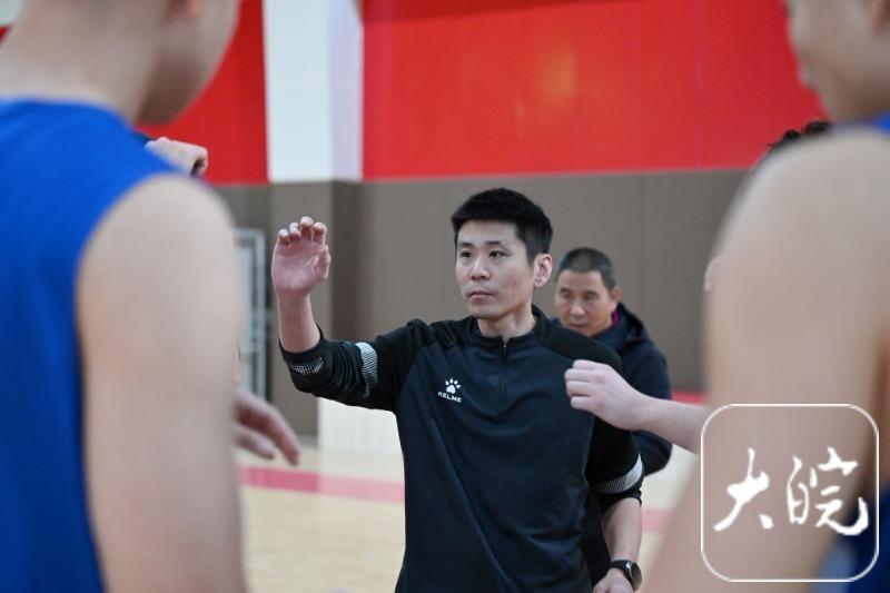 全新安徽皖江龙备战全新NBL！队长杨文博回归，本土猛将袁振梁加盟