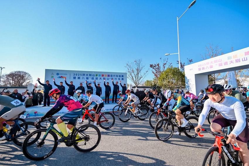 “康养英山 骑乐无限”丨环大别山多彩旅游路自行车联赛英山站圆满收官