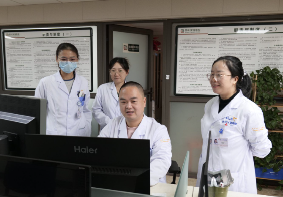 四川友谊医院肿瘤科胃癌化疗不良反应管理体系提升诊疗舒适度